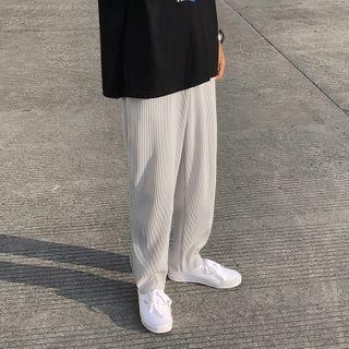Pleated Straight-Cut Crop Pants Black by Priam