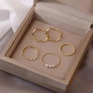 Set of 5: Gold Rings Set of 5 - Gold | Seirios 126572536