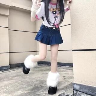 Fluffy Leg Warmers White by Gentiana