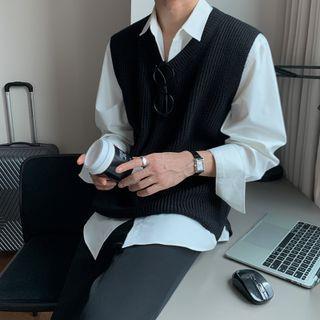 V-Neck Sweater Vest Black by MRCYC