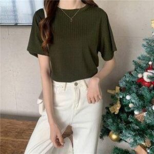 White Gathered Fitted Top: The Art of Effortless Styling White Gathered Fitted Top fashion styling inspiration