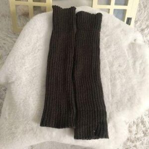 Slouchy Leg Warmers: Weekend-to-Evening Style Slouchy Leg Warmers fashion styling inspiration