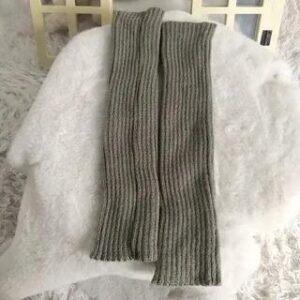 Slouchy Leg Warmers: Contemporary Outfit Ideas Slouchy Leg Warmers fashion styling inspiration