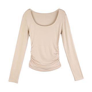 Long-Sleeve Scoop Neck Plain Slim Fit T-Shirt Light Almond by monroll