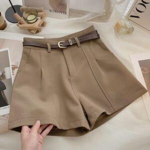 high-waisted shorts fashion styling inspiration