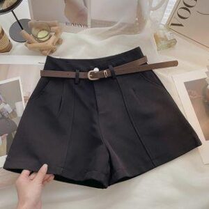 high-waisted shorts fashion styling inspiration