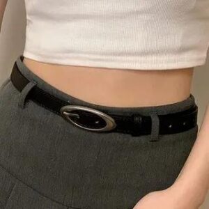 Faux Leather Slim Belt Black | Pompabee 245444248