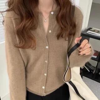 Plain Cardigan Khaki by Muezz