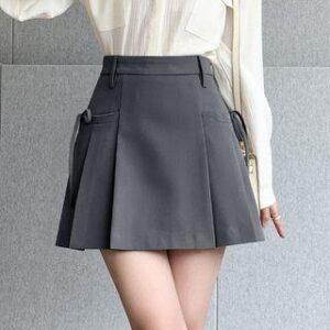 Pleated Mini Skirt: Modern Wardrobe Notes Pleated Mini Skirt fashion styling inspiration