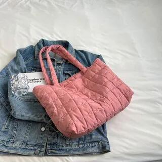 Quilted Tote Bag Pink by Maorong