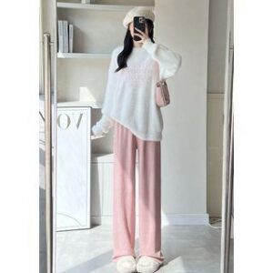 Wide-Leg Trousers and Contemporary Relaxed Tailoring
