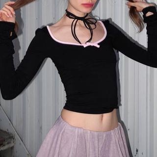Long Sleeve Contrast-Trim Slim-Fit Crop Top Black by Honet