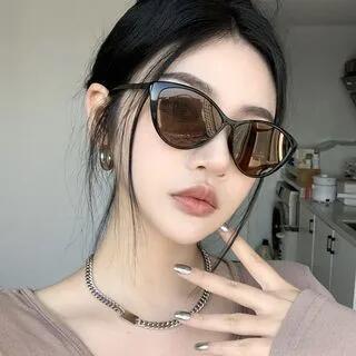 Cat Eye Glasses / Sunglasses Black Frame - Lens - Tea Brown | iLANURA by iLANURA