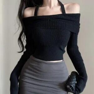A Fresh Take on the Statement Top: An Effortless Styling Guide A Fresh Take on the Statement Top