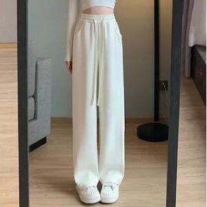 Contemporary Fashion Essentials: Wide Leg Trousers for Off-Duty Looks — Fresh Edit Relaxed wide-leg trousers fashion outfit inspiration