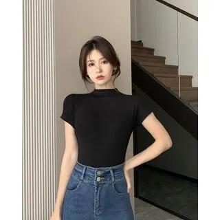 Short-Sleeve Mock Neck Plain T-Shirt Black by Shinsei