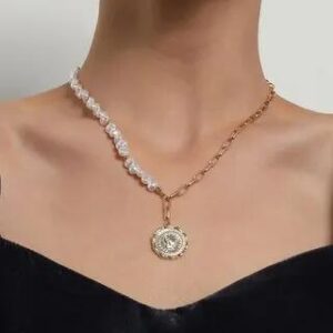 Embossed Disc Pendant Faux Pearl Necklace Silver | Parskletie 267426502