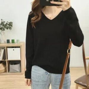 Black Sweatshirt: The Art of Effortless Styling Black Sweatshirt fashion styling inspiration