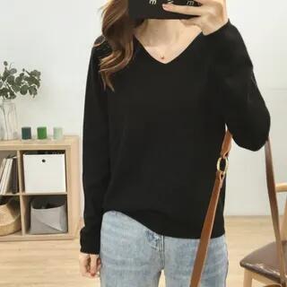 Long-Sleeve V-Neck Knit Top Black by Weelop