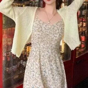 Cream Lace-Cardigan Outfit fashion styling inspiration