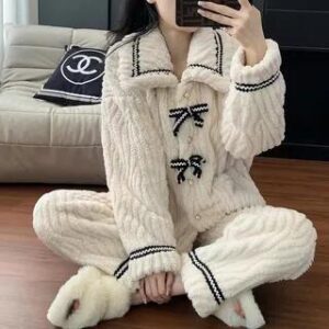 280999762