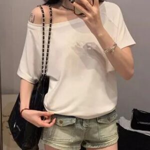 White Fitted Short-Sleeve Tee: How to Style This Standout Look White Fitted Short-Sleeve Tee fashion styling inspiration