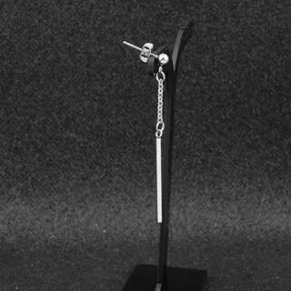 Bar Dangle Earring / Clip-On Earring 545 - 1 Pc - Stud Earring - Silver by Juanitro