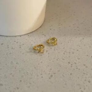 Bow Huggie Earring 1 Pair - Gold | True Glam 281405362