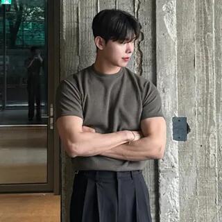 Short-Sleeve Plain Knit Top Black by SeoulPop
