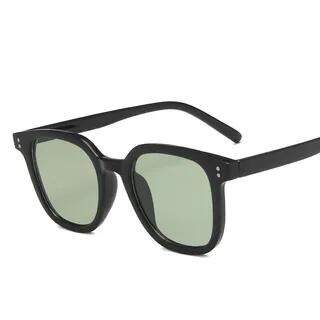 Square Frame Sunglasses Black Frame - Green | Aisyi by Aisyi