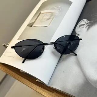 Oval Metal Frame Sunglasses Black Frame - Gray | Aisyi by Aisyi