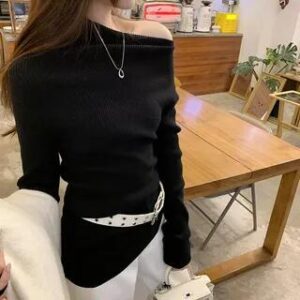 Why a Black Fitted Asymmetrical Top Deserves a Place in Your Wardrobe Black Fitted Asymmetrical Top fashion styling inspiration