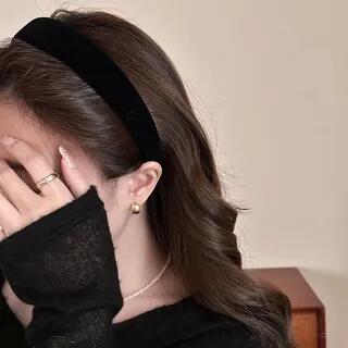 Plain Velvet Headband Black by Gemsha