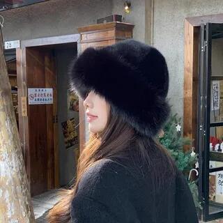 Plain Fluffy Trim Brimless Cap Black by Bolgivy