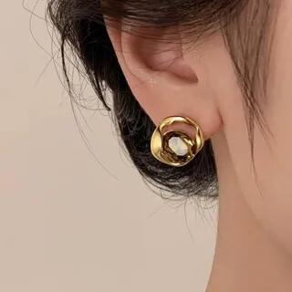 Sterling Silver Abstract Geometric Stud Earring 1 Pair - Gold by Toinianimos