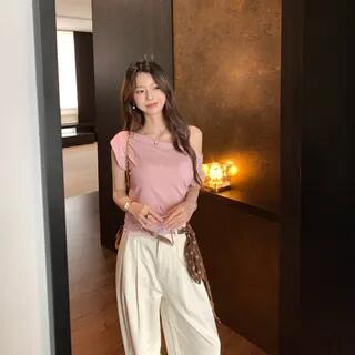 Cap-Sleeve Off-Shoulder Lace Panel Slim Fit Crop T-Shirt Pink by Duwnie