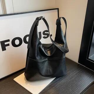 Faux Leather Tote Bag Black | KOCORE by KOCORE
