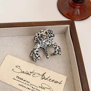 Acetate Small Hair Claw Spot - Black & White | Kiren by Kiren