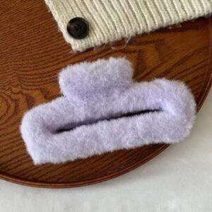Fluffy Cutout Hair Claw Purple | Kiren 282403899