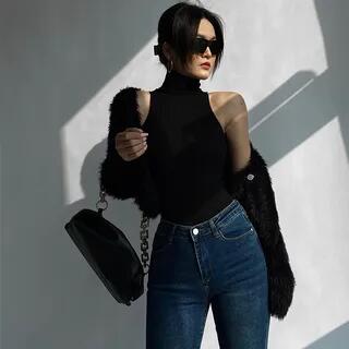 Sleeveless Turtleneck Knit Top Black by Muezz