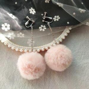 Pom Pom Earring / Clip-On Earring 1 Pair - Hook Earrings - Pompom - White 282479747