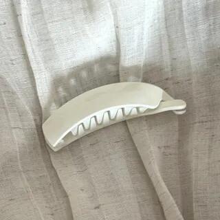 Plain Banana Clip 02 - White | Mentosi by Mentosi