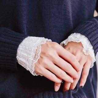 Lace Decorative Sleeve Black | MIOW by MIOW